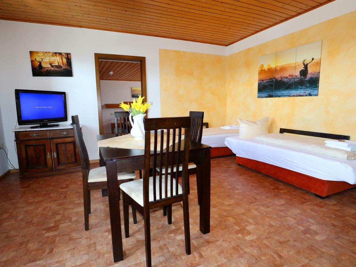 Hotel - Restaurant Hirschen - Werneths Landgasthof Beim Europa- Park Rust ラインハウゼン エクステリア 写真