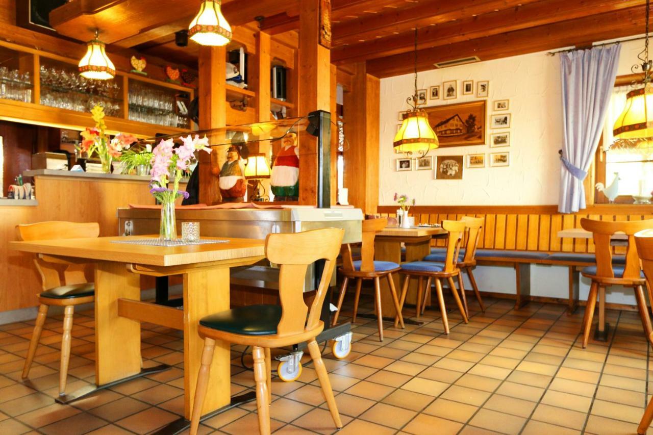 Hotel - Restaurant Hirschen - Werneths Landgasthof Beim Europa- Park Rust ラインハウゼン エクステリア 写真